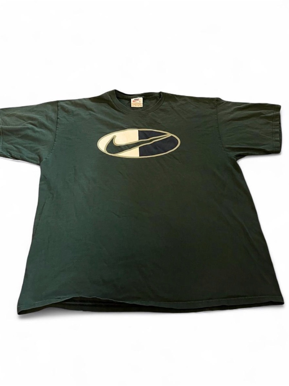 Vintage Men’s 90s Nike Big Center Swoosh Green T-Shirt Size XL
